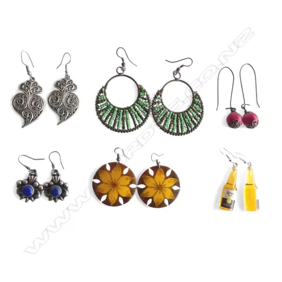MIXTURE OF COSTUME EARRINGS & 1 PAIR SILVER LAPIS EARRINGS