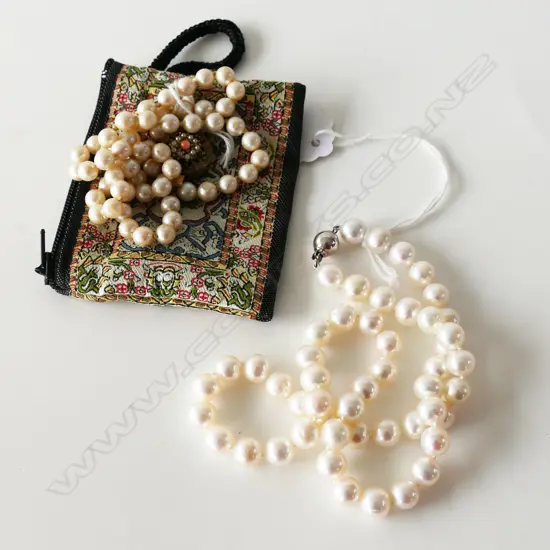 QUALITY FRESH WATER PEARL NECKLACE with lovely lustre, s/clasp, 8mm Round L.45cm + other faux pearl necklace L.440mm