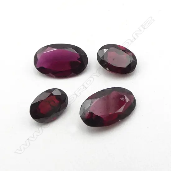4 OVAL CUT GARNETS, 5.38ct 