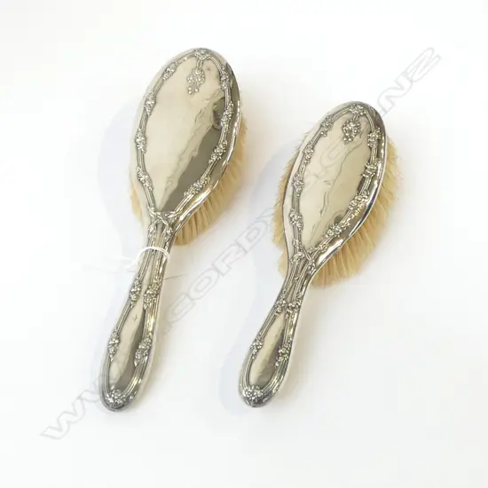 PAIR OF STG SILVER HAIR BRUSHES BIRMINGHAM 1914, L.280MM L.245MM