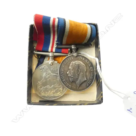 WWI BRITISH SERVICE MEDAL, SILVER, 1914-1918 (33.8gm) & WWII SERVICE MEDAL 1939-45
