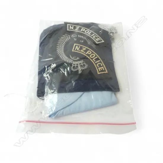 NZ POLICE BADGES - OBSOLETE QEII