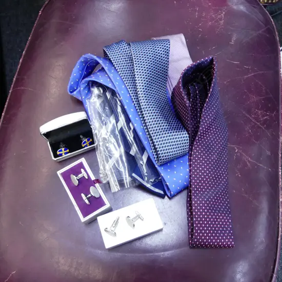 5 VINTAGE GENT'S SILK TIES INCLDS; HUGO BOSS, CERRUTI & 3 PRS CUFFLINKS