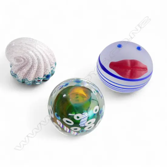 BOROWSKI + 2 ART GLASS PAPERWEIGHTS 