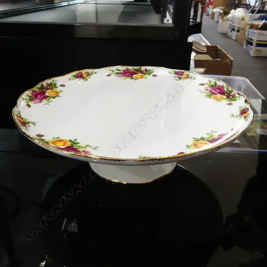 LARGE ROYAL ALBERT OLD COUNTRY ROSES CAKE STAND, D.300MM H.100MM