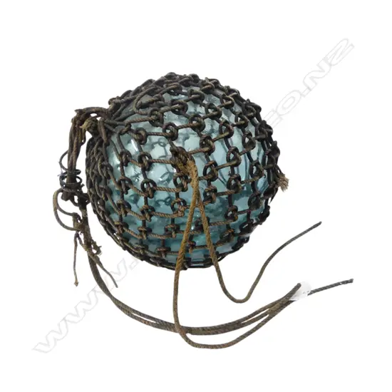 GLASS FISHING FLOAT w. NETTING 300mm dia