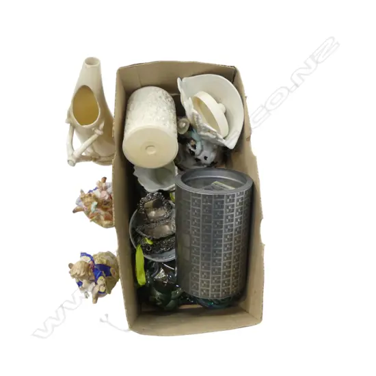 2 SPILL VASES (chips), IVORY CONTAINER H.105mm, PR FIGURINES, ART GLASS BIRD, EP DECANTER LABELS, 2 TEA BOWLS AF, ETC