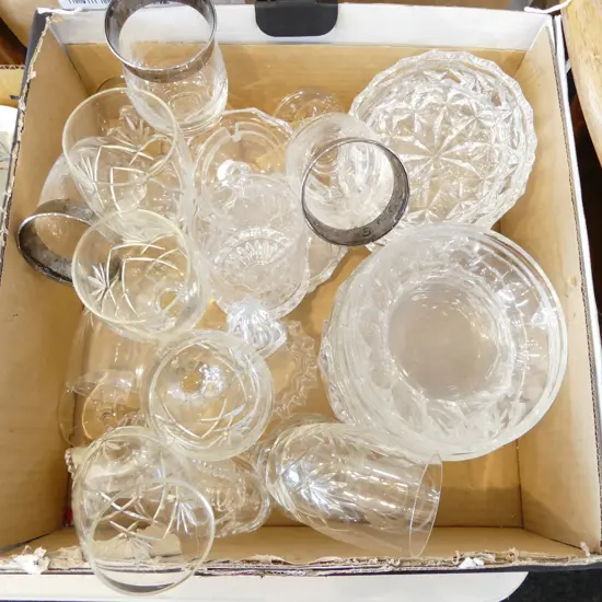 ASST. CRYSTAL/GLASSWARE INCLUDING WINE GLASSES