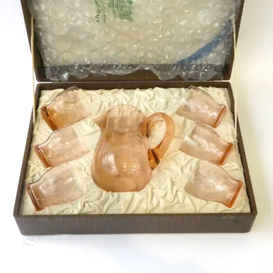 CASED ETCHED ROSE GLASS PITCHER SET w. SET 6 GLASSES