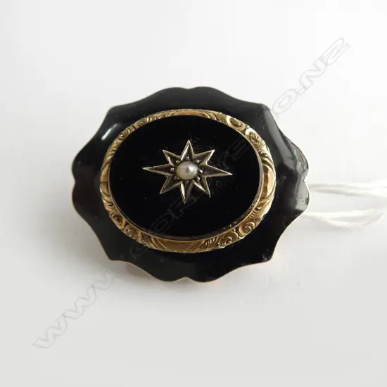 VICTORIAN 9ct ? GOLD MOURNING ENAMEL & SEED PEARL PENDANT 16gms faults