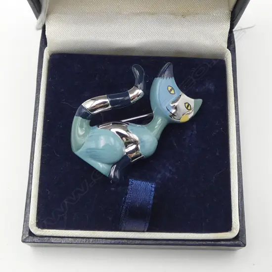 GOEBEL ENAMEL CAT IN BOX - SIGNED