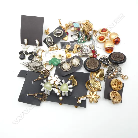 ASST. COSTUME JEWELLERY