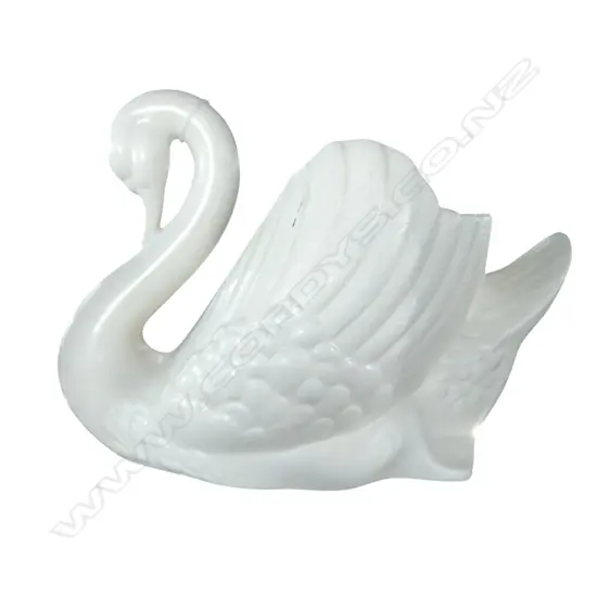 WHITE CROWN LYNN SWAN, #170, 300 x 180 x 120mm