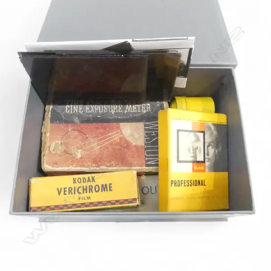 ASST. PHOTOGRAPHY EQUIPTMENT + 11 EARLY 20thC GLASS PHOTOGRAPHIC SLIDES, 1 AF