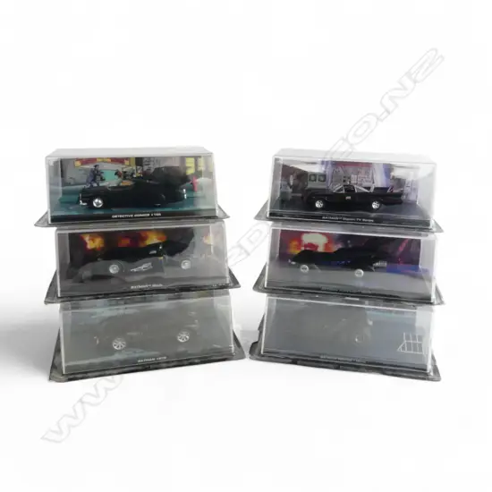 6 BATMAN MODEL CARS, BOXED L.220mm