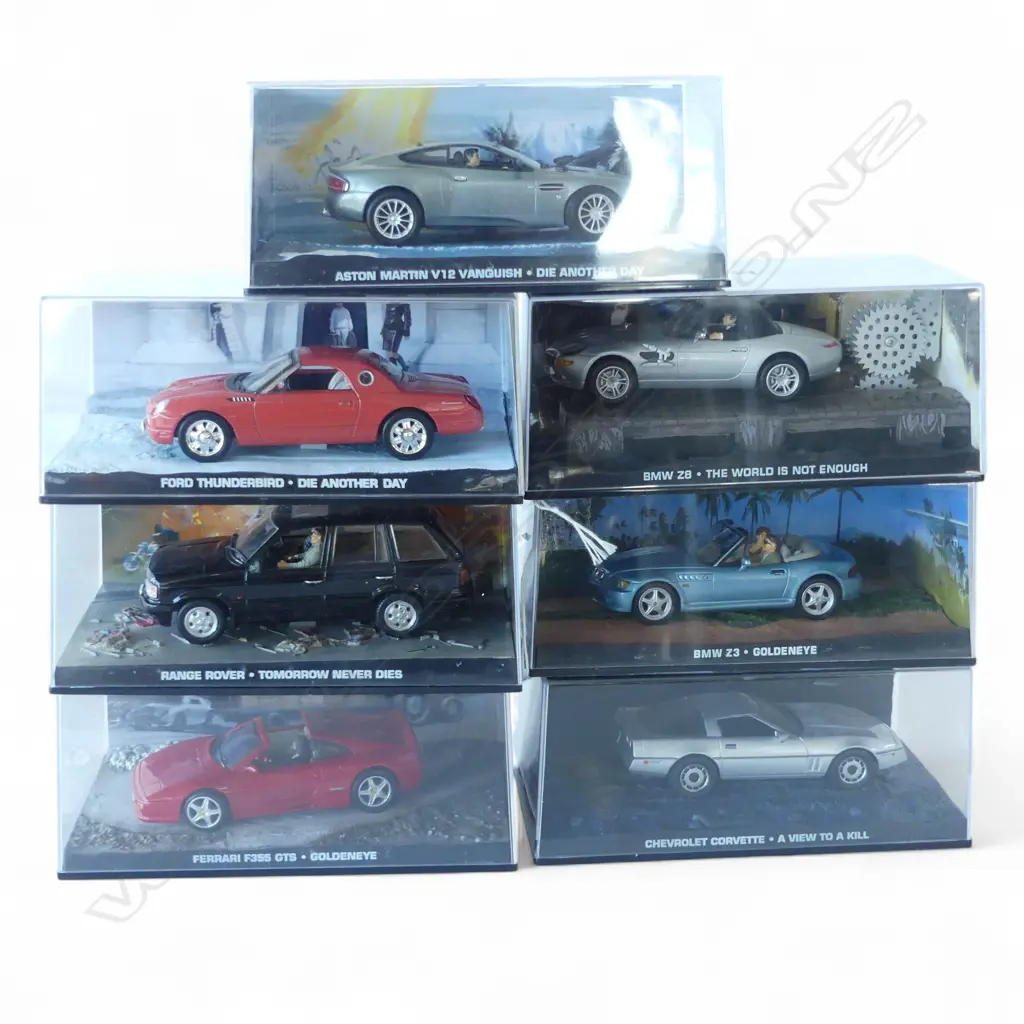 7 JAMES BOND 007 MODEL CARS, BOXED L.150mm Image 1++