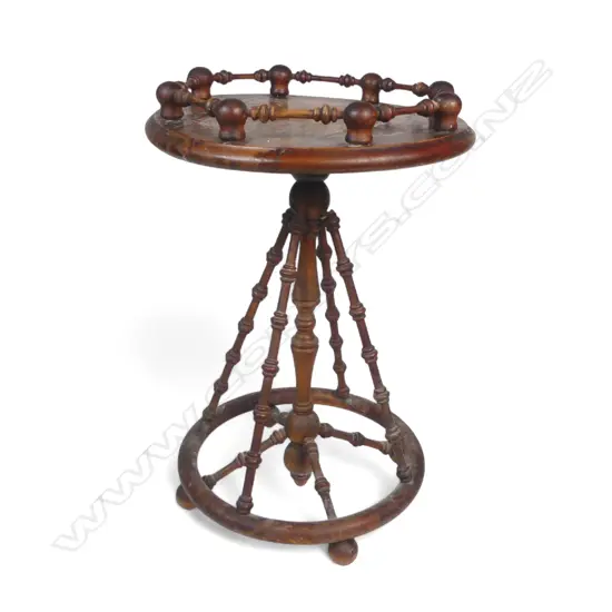 BOBBIN-TURNED OAK OCCASIONAL WINE TABLE H510 DIA330MM (From the Estate of Tommy Doyle)