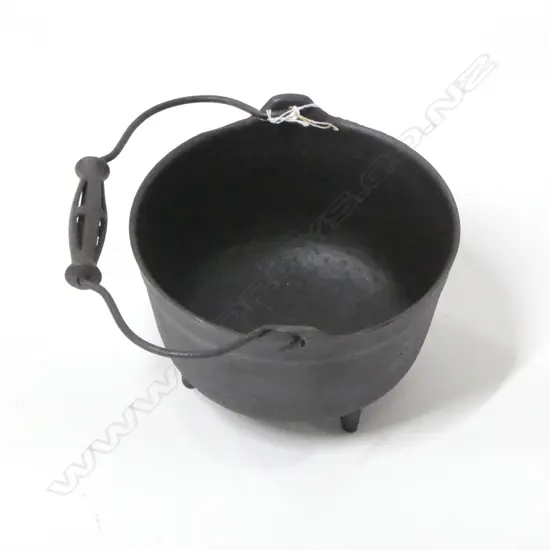 (1200) OLD CAST IRON CAMP STOVE H.120mm