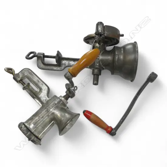 2 VINTAGE GRINDERS; BEATRIZ & PORKERTMODELS 