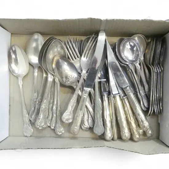 TRAY LOT DOUBLE STRUCK EP CUTLERY SHEFFIELD STEEL KNIVES L240MM