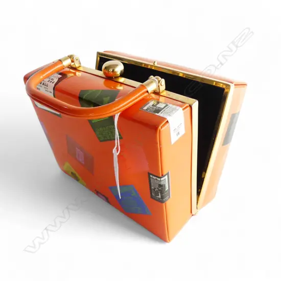 ORANGE CUBE BAG, 160 x 130 x 90mm