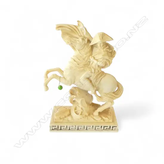 LG RESIGN ITALIAN 'A. SANTINI' CLASSICAL STYLE SCULPTURE OF NAPOLEON H.330mm