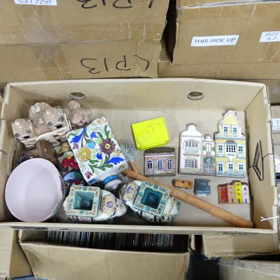 TRAY OF POTTERY PCS HOUSES PALM ELEPHANTS ETC