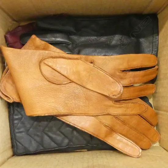 4 PRS LEATHER GLOVES