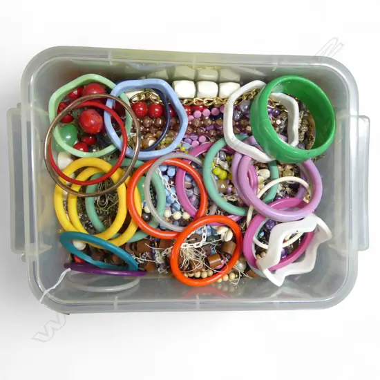 ASST. COSTUME JEWELLERY