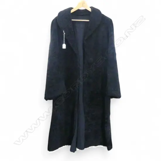 VINTAGE BLACK ASTRAKHAN FULL LENGHT JACKET MEDIUM SIZE SOME WEAR