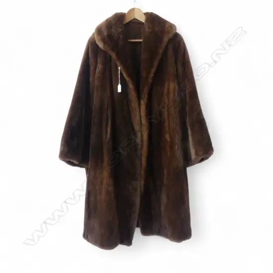 FAUX FUR COAT