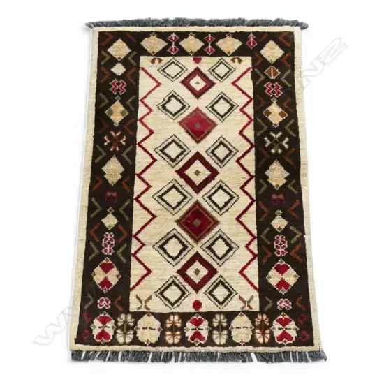 SM CHOBI RUG, 850 x 570mm