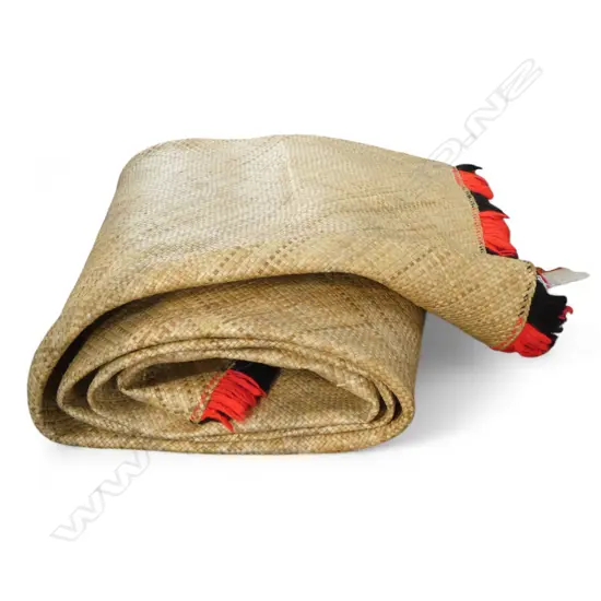 LARGE PACIFIC ISLAND WOVEN FLAX SLEEPING MAT RED & BLACK WOOL FRINGE  L4600 W2400