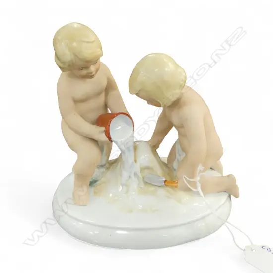 GERMAN PORCELAIN FIGURE GROUP CHILDREN AT BEACH H150MM
