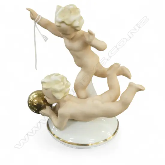 GERMAN PORCELAIN FIGURE GROUP CHILDREN WITH BALLOON H150MM