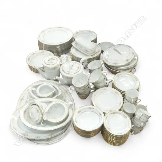 LARGE NORITAKE 'CHAMPS-ELYSEES' DINNER SERVICE