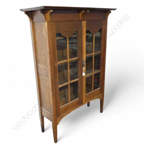 VINTAGE OAK ARTS & CRAFTS 2 DOOR DISPLAY CABINET H1440 L1060MM