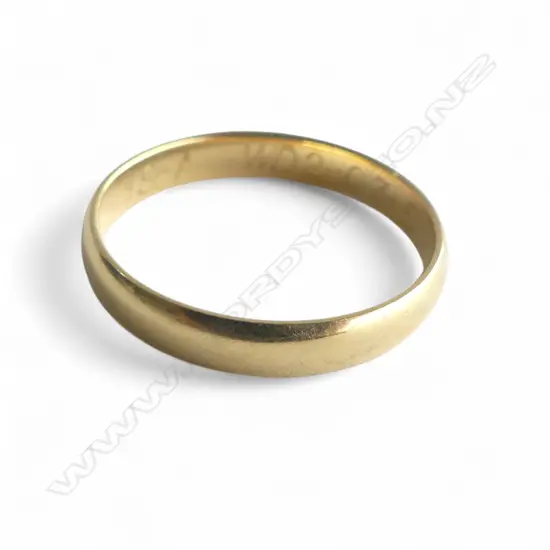 18CT YELLOW GOLD WEDDER, SIZE R, 3.2gms