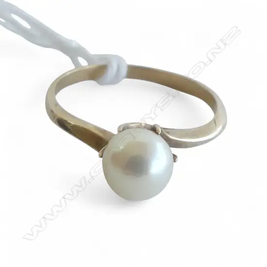 9CT PEARL RING, 2.3gms