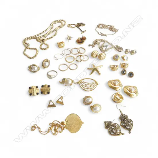 GOLD TONE COSTUME JEWELLERY