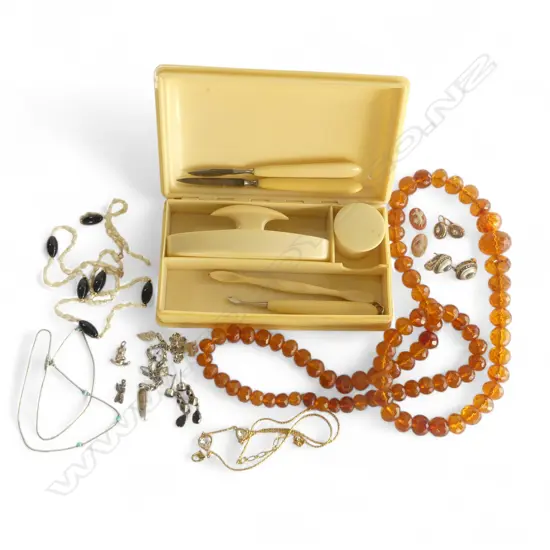 ASST. JEWELLERY, INCL STG, AMBER COLOURED BEADS, IVORINE VANITY SET
