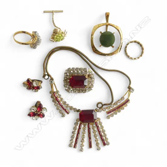 COSTUME JEWELLERY PARURE, GILDED STG SILVER BROOCH + 3 OTHERS