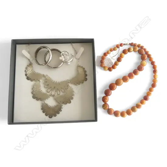 925 SILVER NECKLACE, PR NAPKIN RINGS, PEARL BROOCH + BEAD NECKLACE