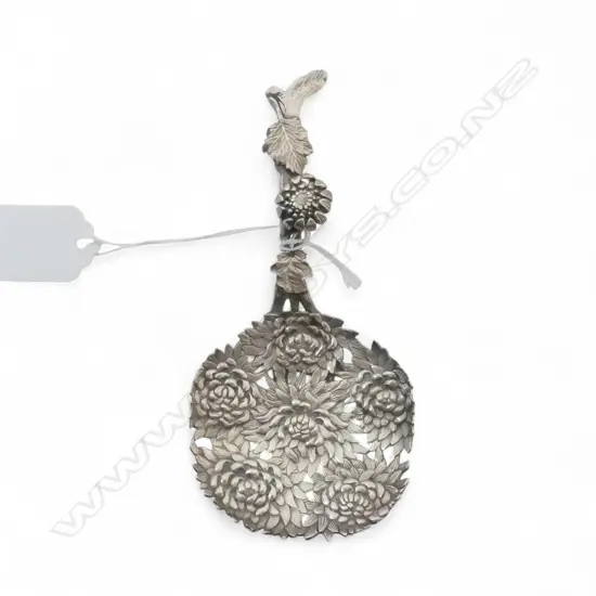 EARLY JAPANESE LGE SILVER SIFTING / STRAINING SPOON HALLMARKED relief chrysanthemum pattern L.140mm. 56gms