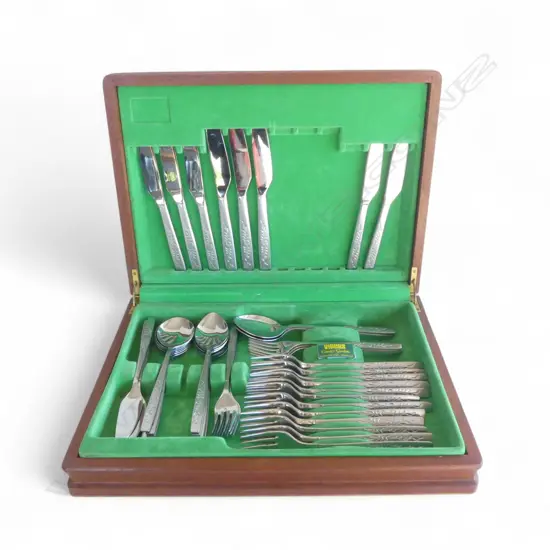 CUTLERY CANTEEN; VINERS 'COUNTRY GARDEN' (4 FORKS MISSING) W.395mm