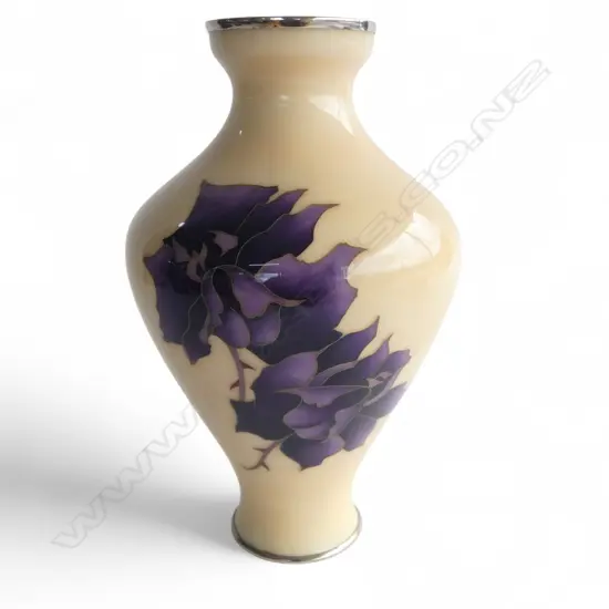 JAPANESE CLOISONNE VASE IN THE STYLE OF ANDO JUBEI H.260mm with stamped silver rims