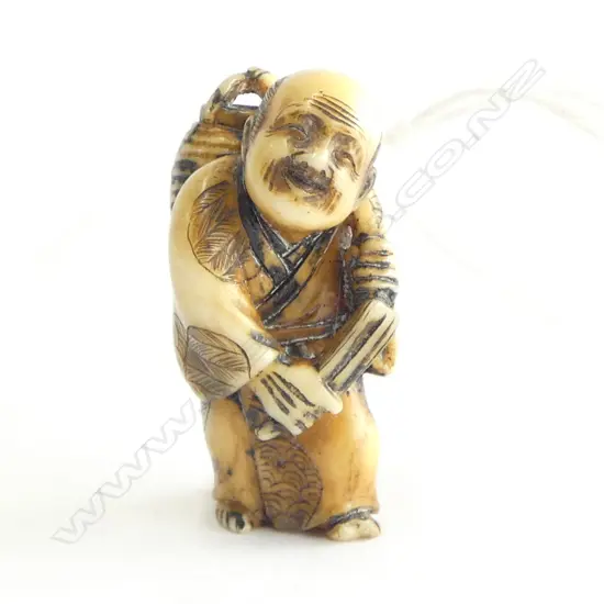 IVORY NETSUKE FIGURE, UNSIGNED 