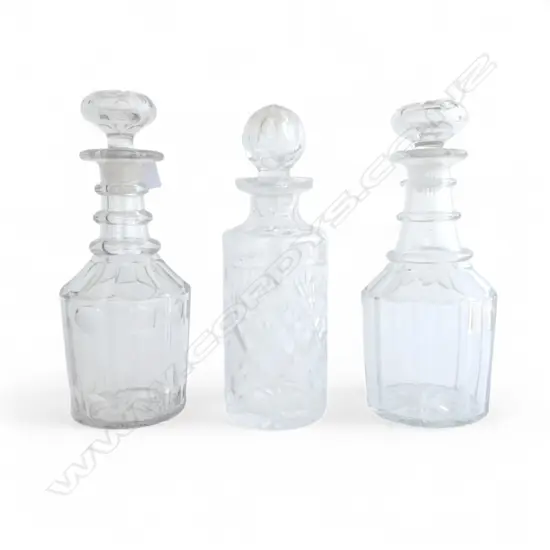 3 CRYSTAL DECANTERS H.270mm