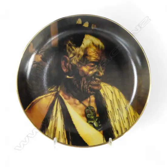 TEMUKA PORCELAIN GOLDIE PLATE 'TUMAI TAWHITI' 227B Dia.195mm with certificate
