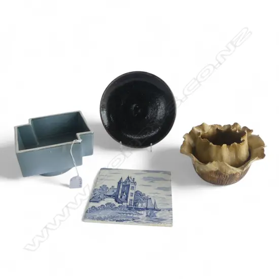 DELFT B/W TILE + 3 TOHER POTTERY PCES Incl. JAPANESE TENMOKU GLAZE PLATE Dia.185mm